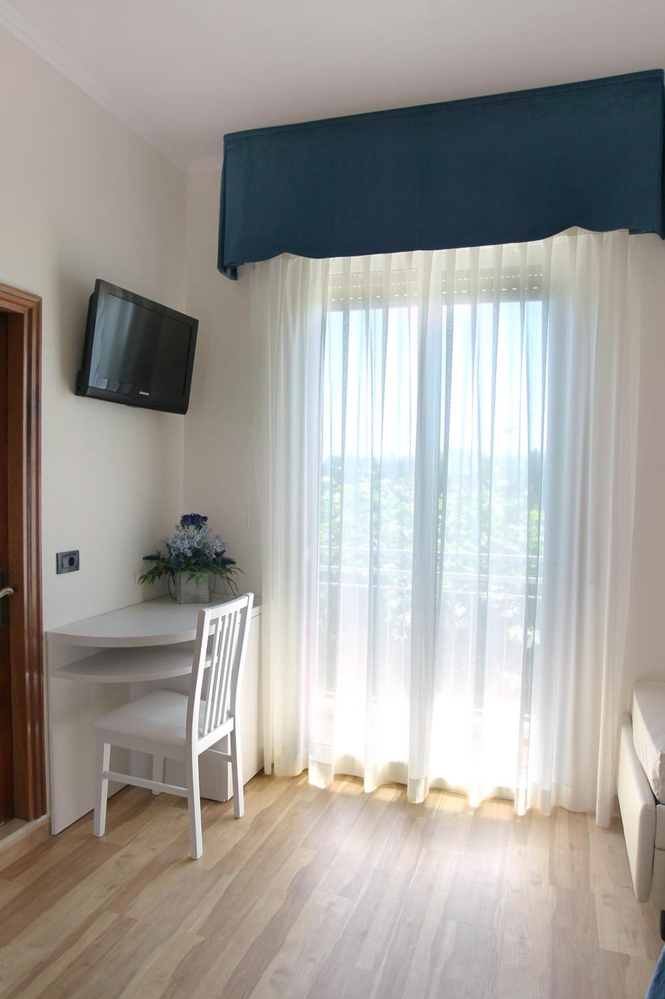 Hotel Bella Igea Белларія-Іджеа-Марина Номер фото